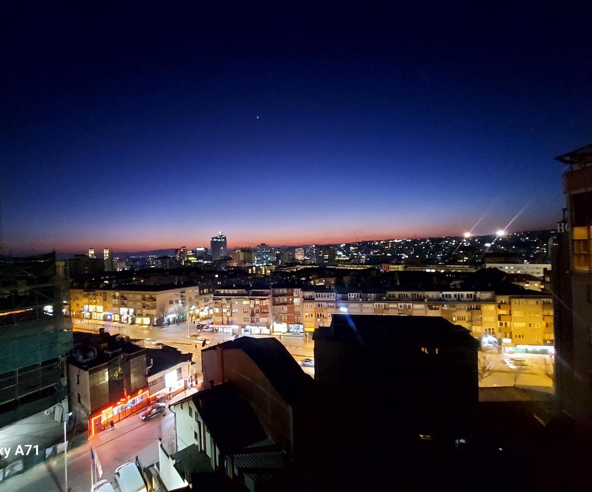 Gorgeous Apartment With City View In The City Center Pristina Exteriör bild