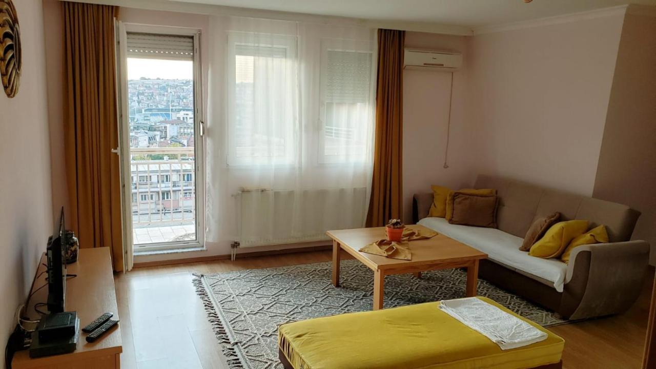 Gorgeous Apartment With City View In The City Center Pristina Exteriör bild