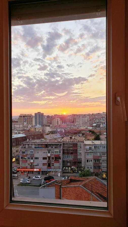 Gorgeous Apartment With City View In The City Center Pristina Exteriör bild